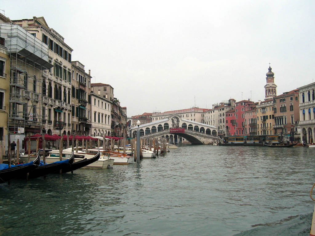 Ponte di Rialto on Canal Grande