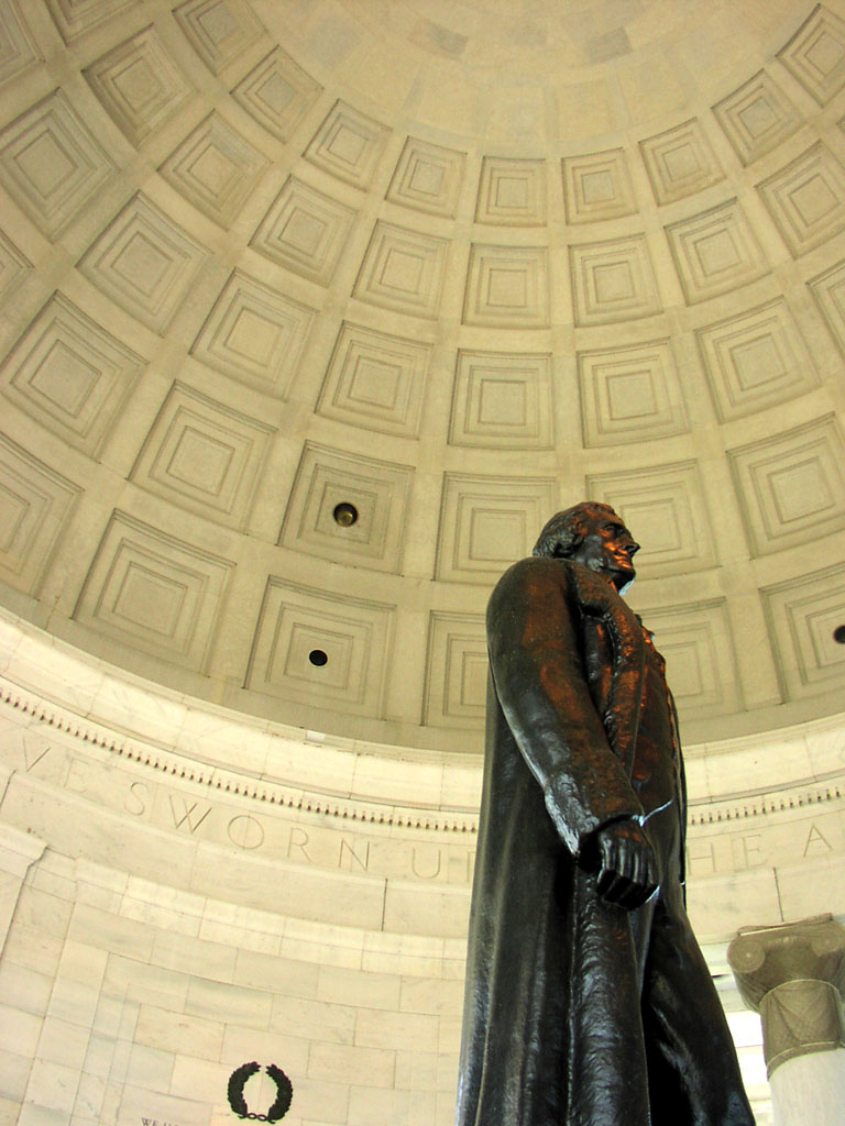 Thomas Jefferson Memorial, statue set against the dome's coffers