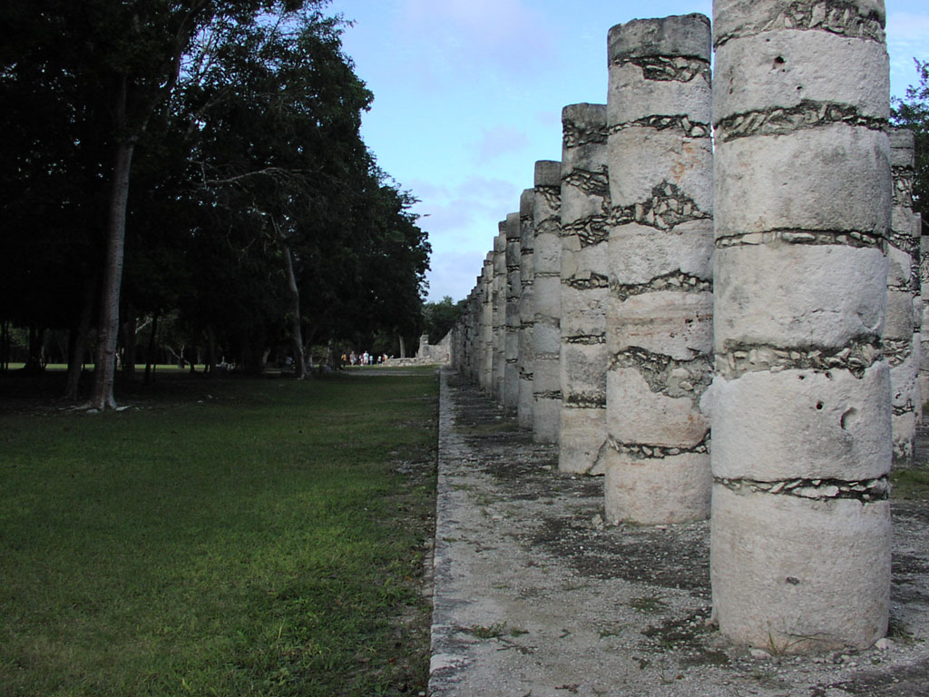 Thousand Columns near Templo de los Guerreros (Warriors)