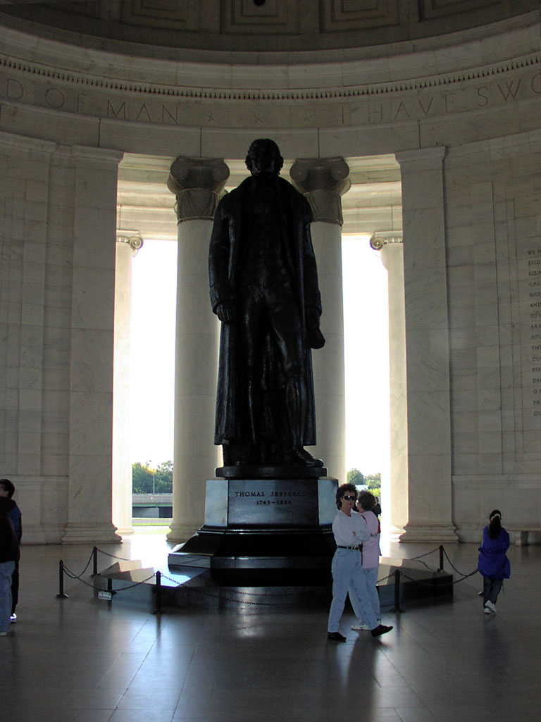Thomas Jefferson Memorial, statue of Thomas Jefferson