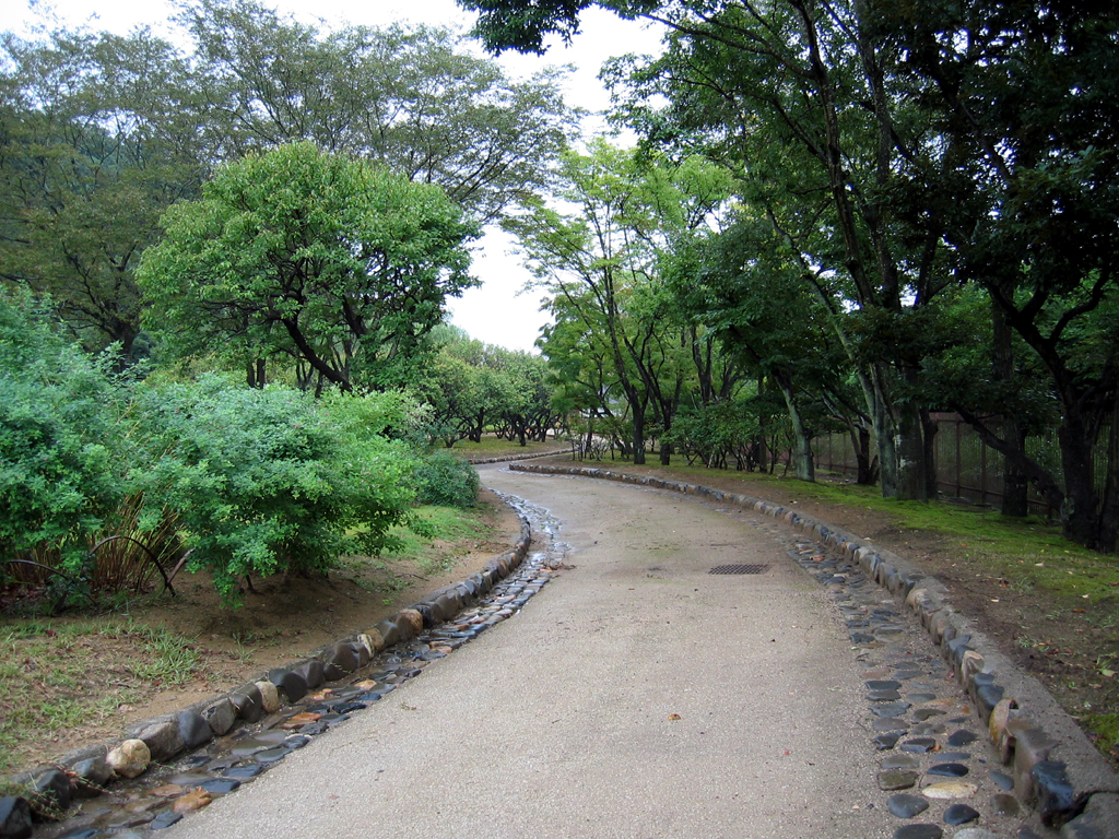 Kairakuen Park - Walkway