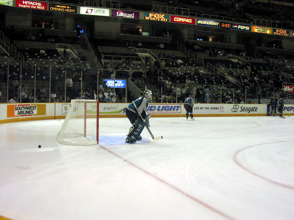 San Jose Arena - Evgeni Nabokov takes some practice shots
